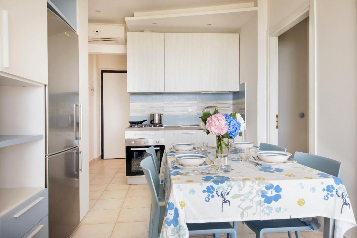 Residence Brezza Di Mare San Benedetto del Tronto Exterior foto