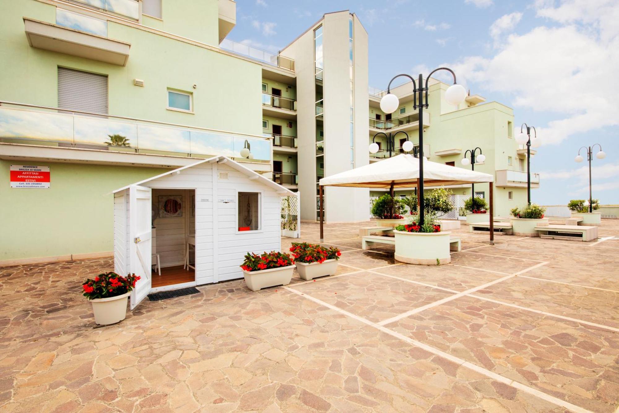 Residence Brezza Di Mare San Benedetto del Tronto Exterior foto